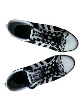 Adidas Black & White NIZZA  Low-Top Sneakers